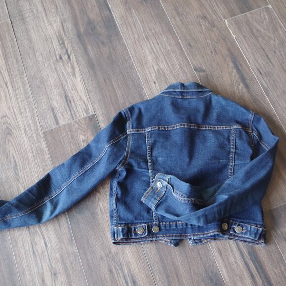 Cropped Dark Washed RW & CO Jean Coat - Picture 3 of 6